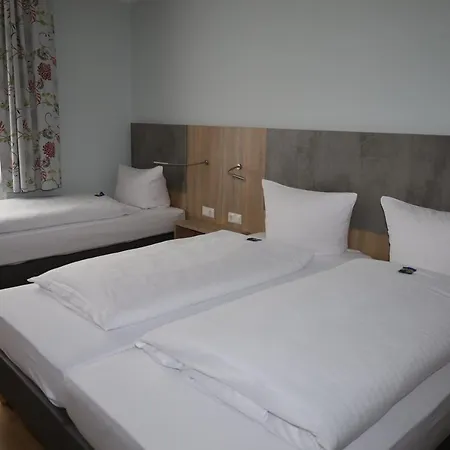 Szálloda Hotel-pension Am Boehmepark 3*