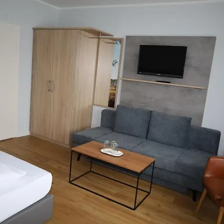 Hotel-pension Am Boehmepark 3*