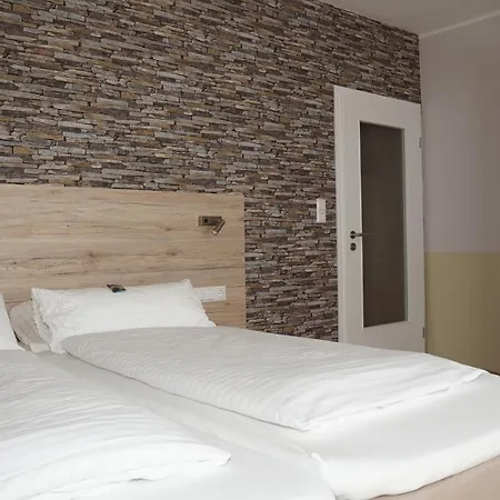 Hotel-pension Am Boehmepark 3*