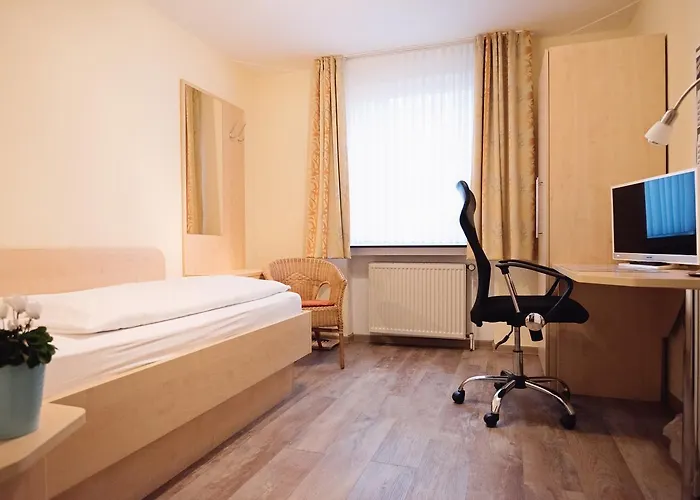 Hotel Hotel-pension Am Boehmepark 3*